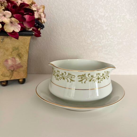 Vintage Allegro Fine China Japan Gravy Boat with Attached Underplate - Picture 6 of 7